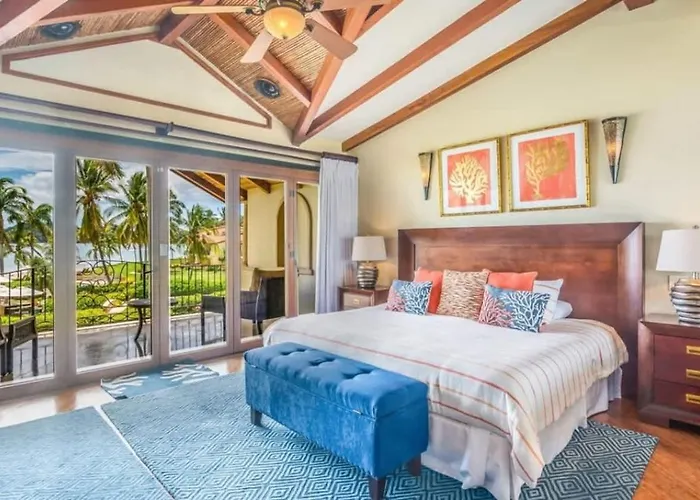 Chic With A Stylish Coastal Design In An Exclusive Community With Direct Access *