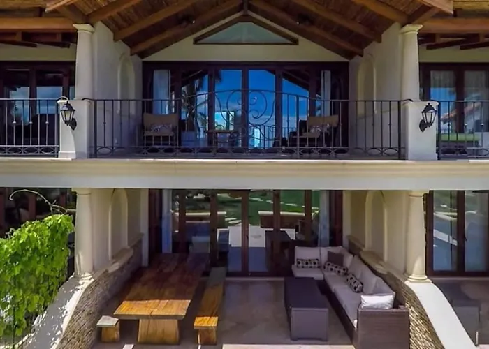 Chic With A Stylish Coastal Design In An Exclusive Community With Direct Access Playa Flamingo